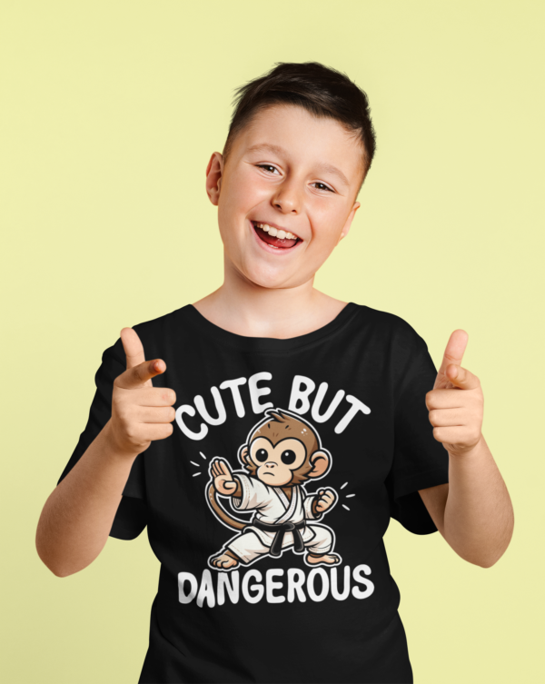 round-neck-tee-mockup-of-a-boy-pointing-at-the-camera-with-both-hands-m25859-r-el2 (3)